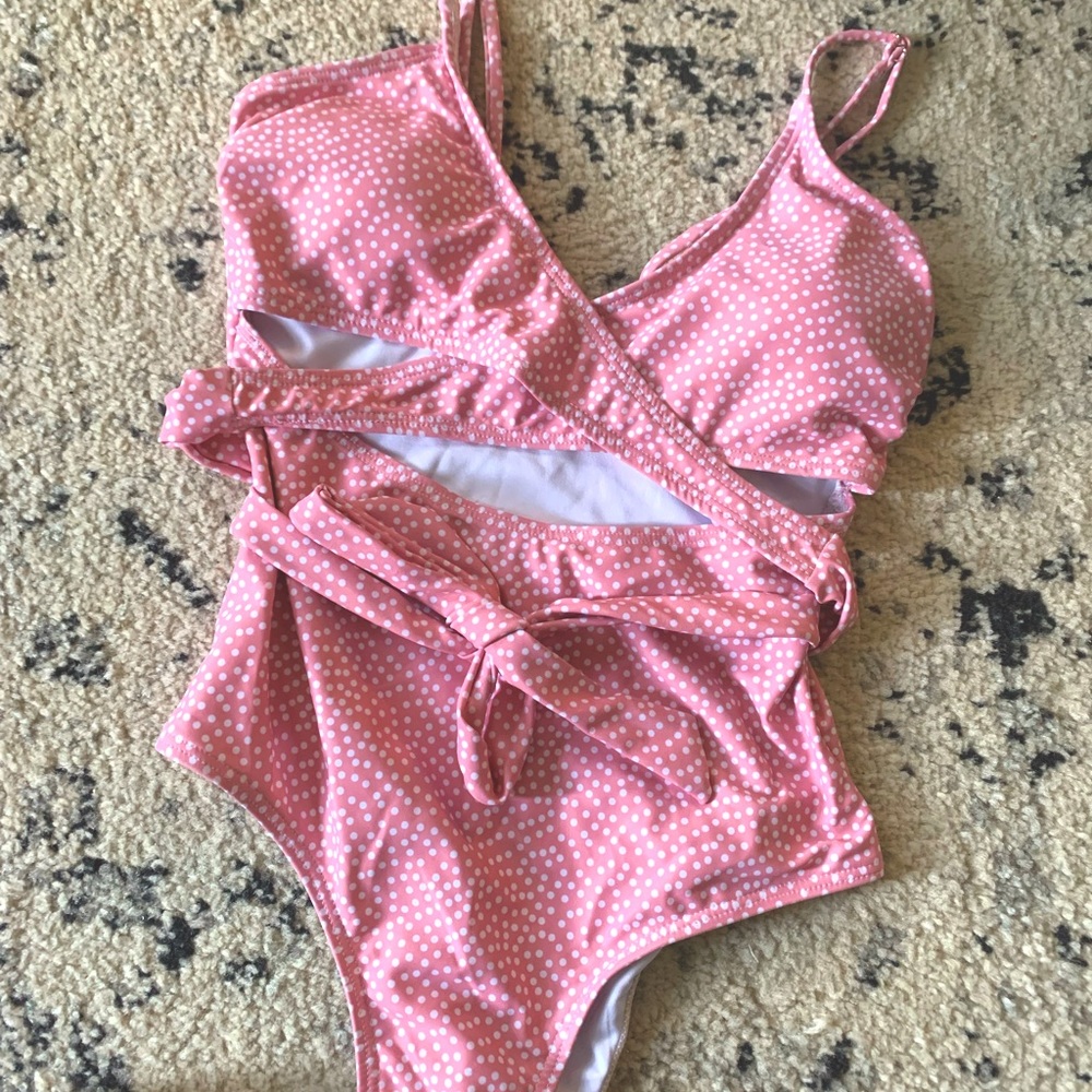 One piece bathing suit
